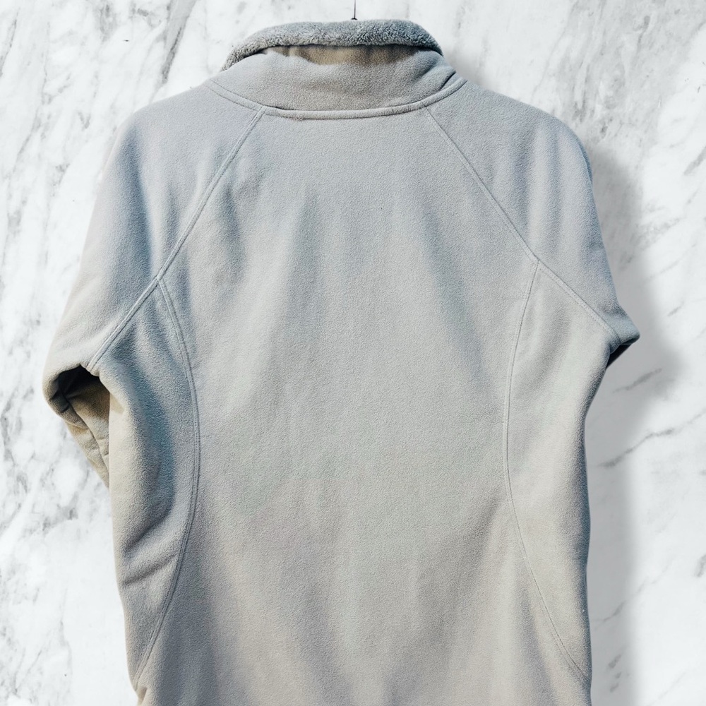 The North Face Light Gray Fleece Jacket - Picture 2 of 13